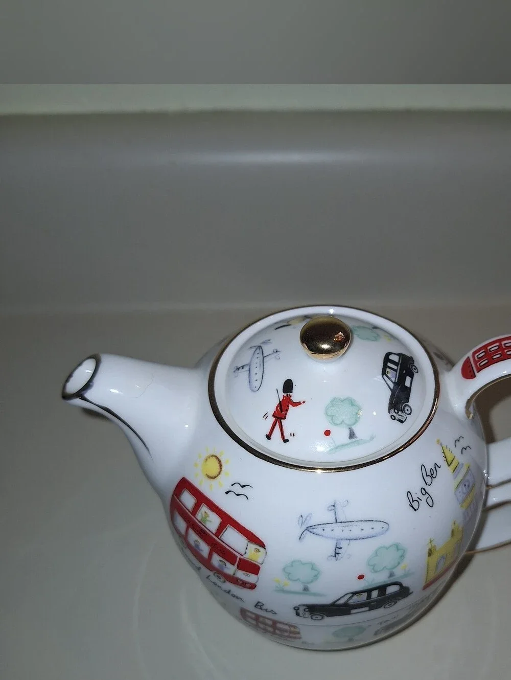 London Travel Teapot W/Cup~Fine China ~James Sadler~Tour Of England~Gold Trim
